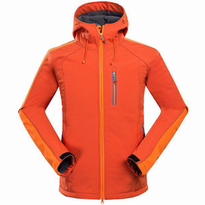 Experience the Outdoors with the Wind Compound Soft Shell Jacket